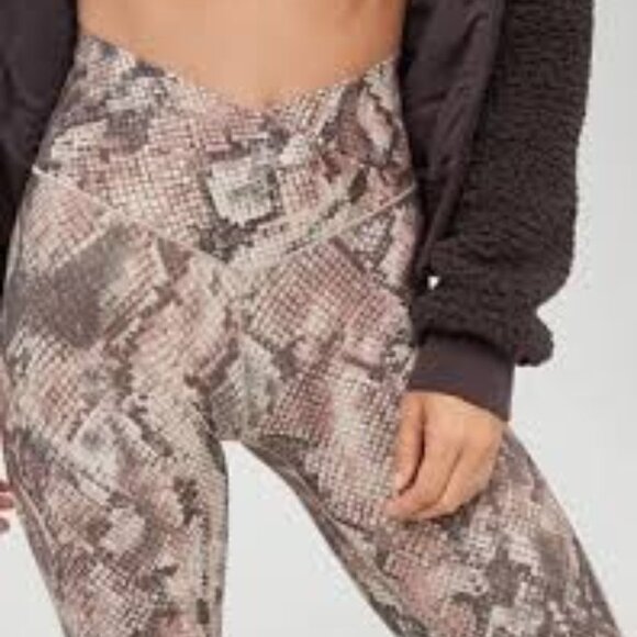 aerie Pants - Offline by Aerie | women’s print brown tan cross high rise waist leggings Small